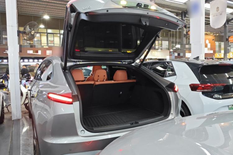 Used ONVO L60 2024 60 kWh Rear-Drive Version