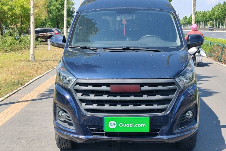 Used Jinbei Gold Hiace 2021 2.0L Passenger Van Travel Lion 6-Seater
