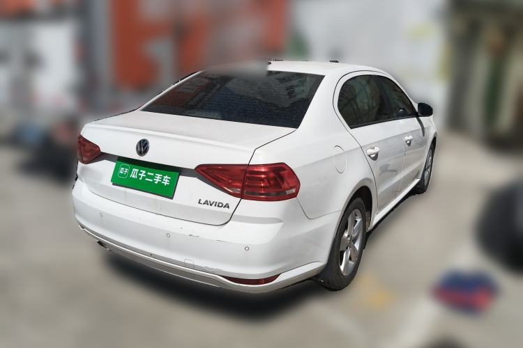 Used Volkswagen Lavida 2017 1.6L Manual Fashion Edition
