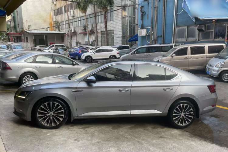 Used Skoda Superb 2016 TSI330 DSG Smart Drive Edition
