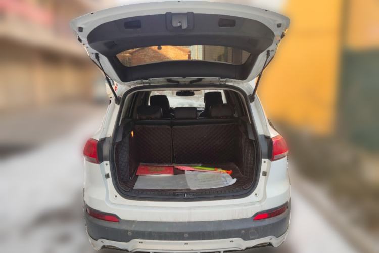 Used Zotye Domy X5 2015 1.5T Manual Luxury Version China IV Standard Trunk