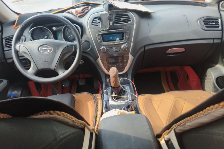 Used GAC Trumpchi GS5 2012 2.0L Manual Two-Wheel Drive Comfort Edition Center Console