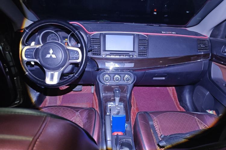 Used Mitsubishi Lancer Fortis 2013 1.8L Automatic Luxury Model China V Standard Center Console