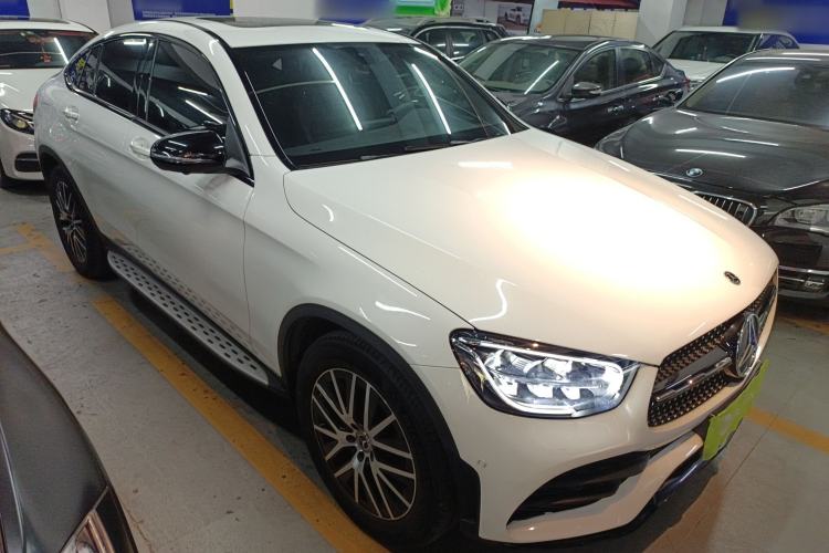 Used Mercedes-Benz GLC Coupe 2022 Refreshed GLC 260 4MATIC Coupe SUV Front Right 45 Deg