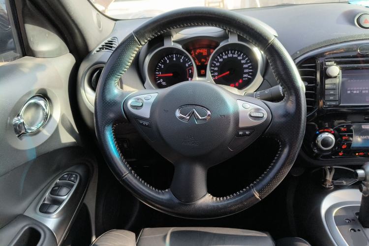 Used Infiniti ESQ 2014 1.6L Luxury Edition