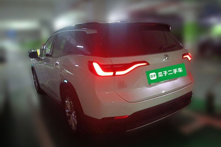 Used Nio ES8 2018 355 km Base Version 7-Seater Edition Rear Left 45 Deg