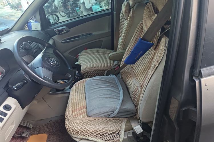 Used Land Fengshang 2011 Deluxe Edition 1.6L Manual 7-Seater Left Front Seat