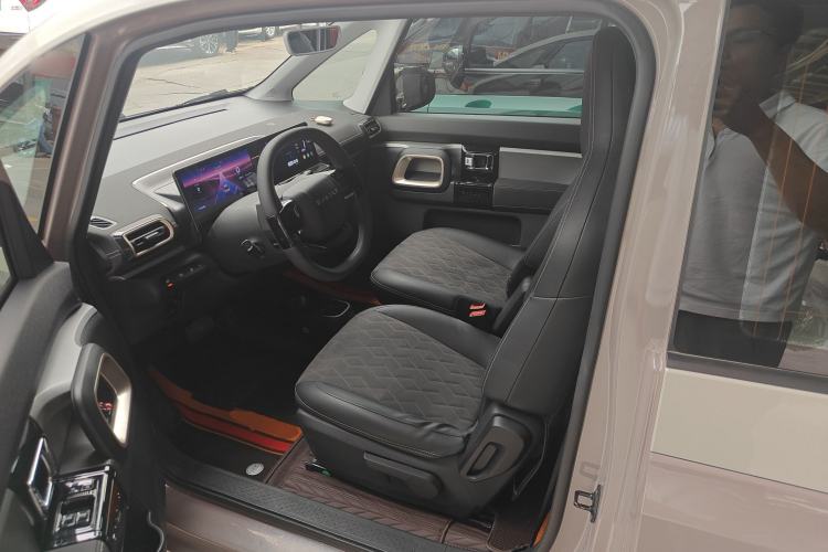 Used Baojun KiWi EV 2023 Smart Luxury Edition Ternary Lithium Left Front Seat