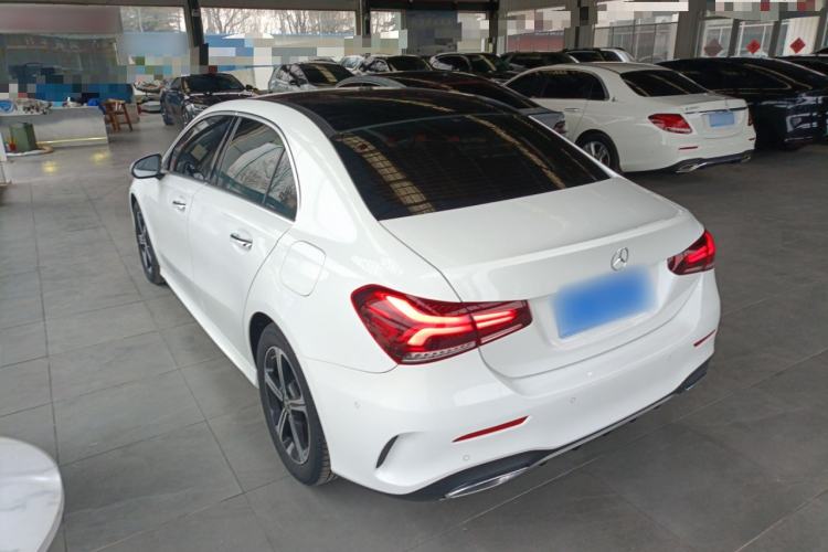 Used Mercedes-Benz A-Class 2022 Revised Version A 200 L Sport Sedan Fashionable Style