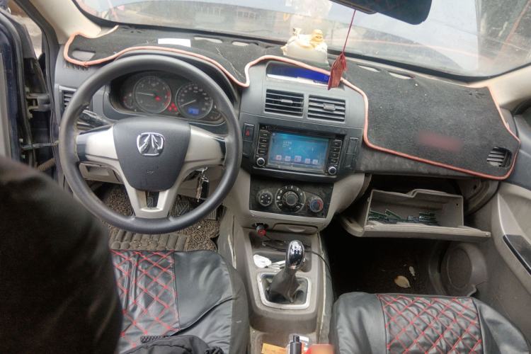Used BAIC Weiwang M20 2014 1.5L Standard Version BJ415B Center Console