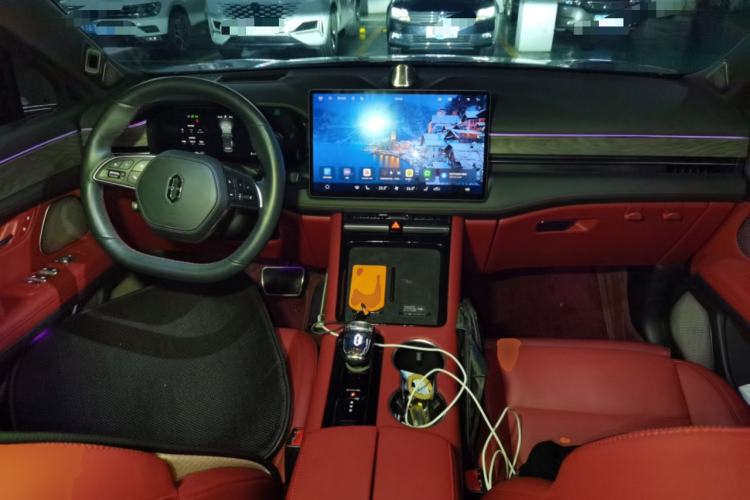 Used Hima AITO M5 2023 Pure Electric Rear-Drive Intelligent Driving Version Center Console