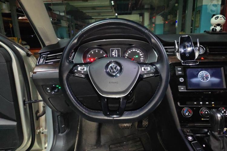 Used Volkswagen Magotan 2019 330TSI DSG Leading Model China VI Standard