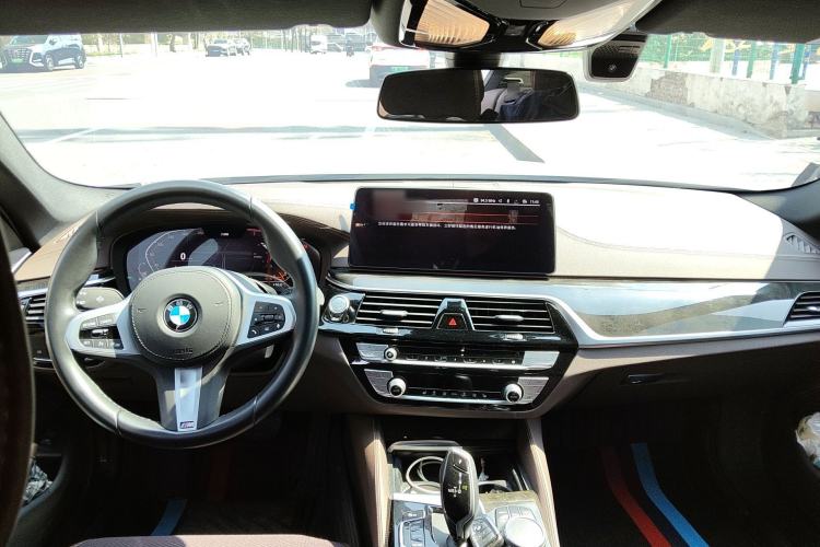 Used BMW 5 Series 2022 Restyled 525Li M Sport Package Center Console