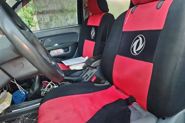 Used Dongfeng Ruichi 2015 2.5T Elite Edition Diesel Two-Wheel Drive Luxury ZD25TCI
