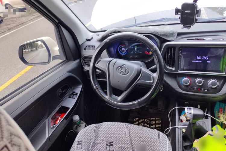 Used CHANGAN KAICHENG Ruixing EM80 2024 Comfort-Style 6-Seater 41.86 kWh Steering Wheel
