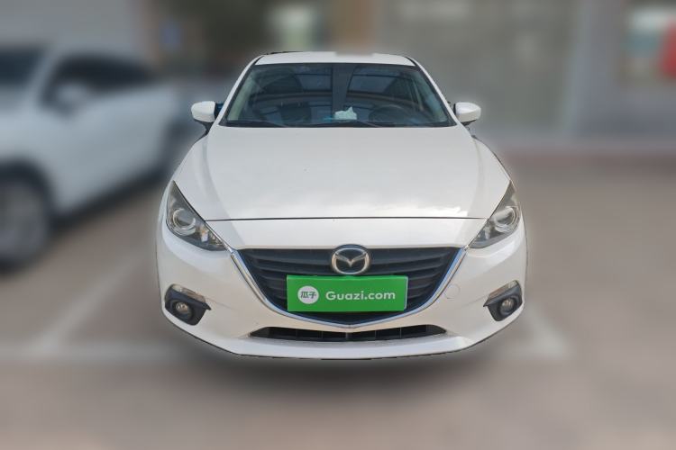 Used Mazda 3 Axela 2016 Sedan 1.5L Manual Comfort Model

