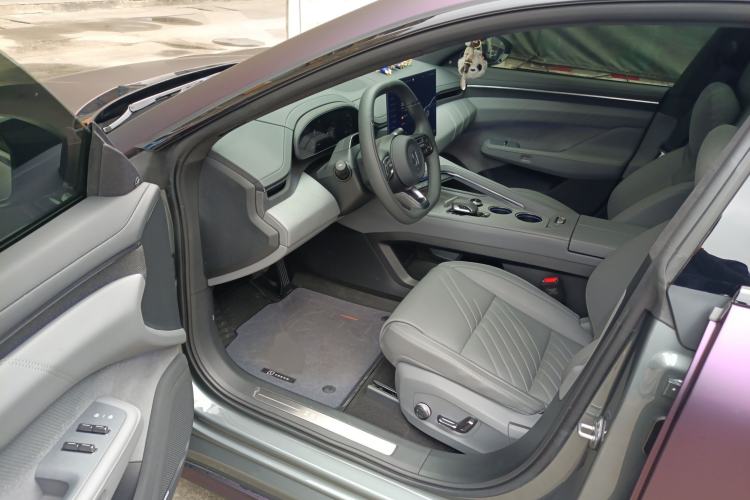 Used Zeekr 001 2025 ME Version 100 kWh All-Wheel Drive