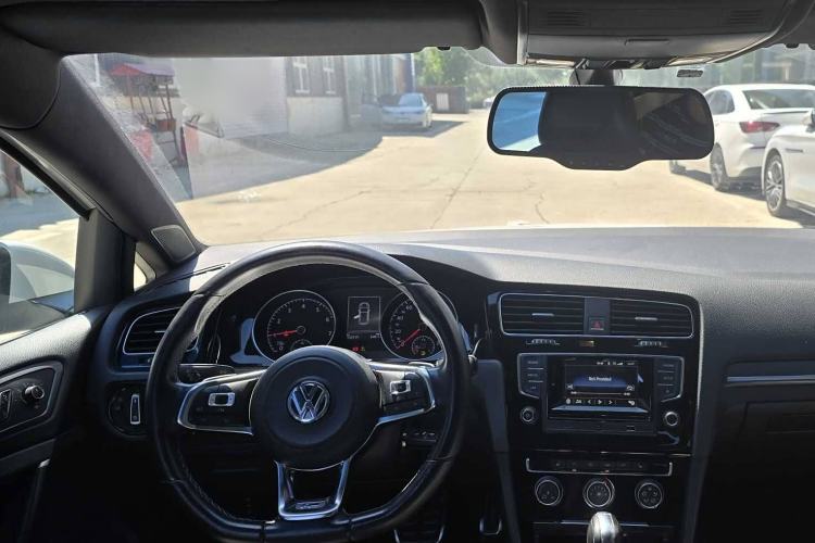 Used Volkswagen Golf 2016 1.4TSI Automatic R-Line