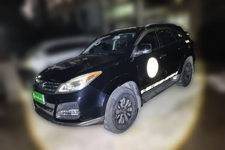 Used JMC Yusheng S350 2014 2.4T Automatic 2WD Diesel Luxury Version with Sunroof 5 Seats