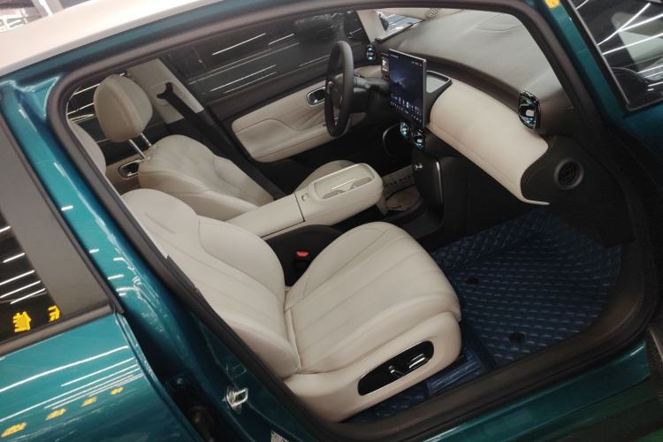 Used AION UT 2025 420 Prestige Edition Right Front Seat