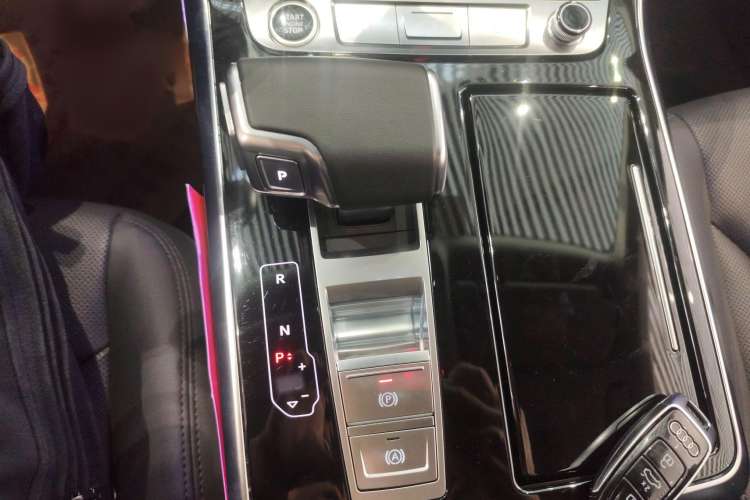 Used Audi Q8 2023 55 TFSI Luxury Dynamic Edition