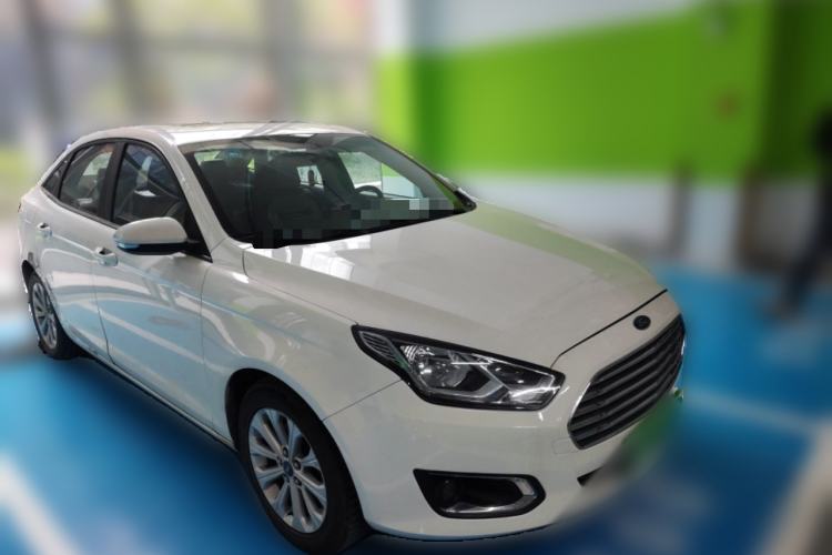 Used Ford Escort 2015 1.5L Automatic Fashion Model
