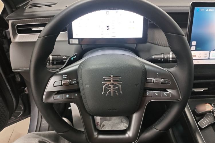 Used BYD Qin PLUS 2025 DM-i Smart Drive 55KM Beyond Model Steering Wheel