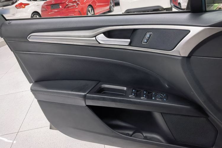 Used Ford Mondeo 2017 EcoBoost 200 Stylish Model
