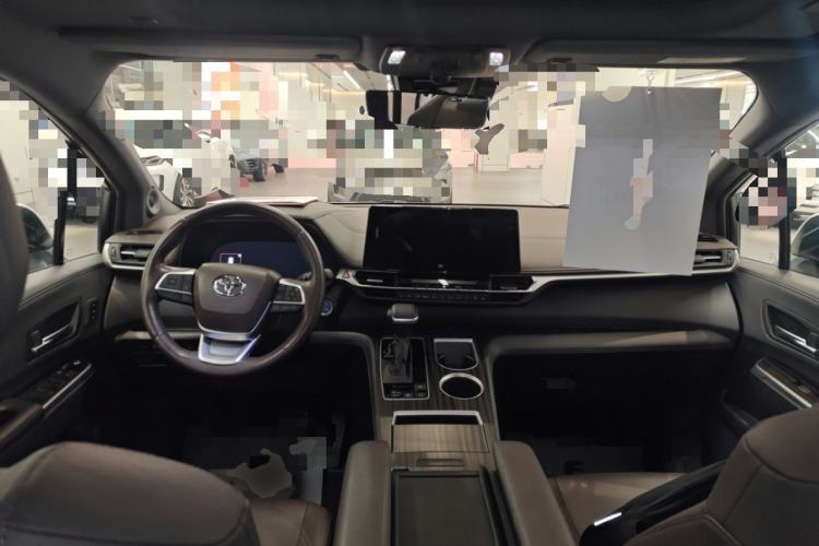 Used Toyota SIENNA 2021 2.5L Hybrid Platinum Edition Center Console