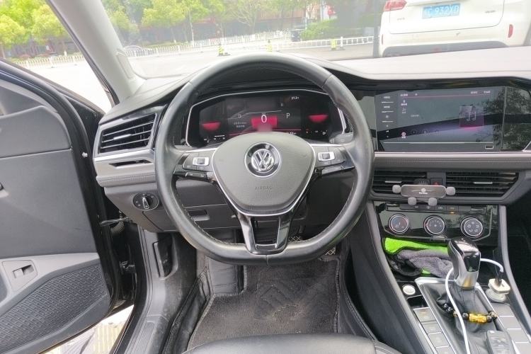 Used Volkswagen Sagitar 2020 280TSI DSG Comfort Version China VI Standard Steering Wheel