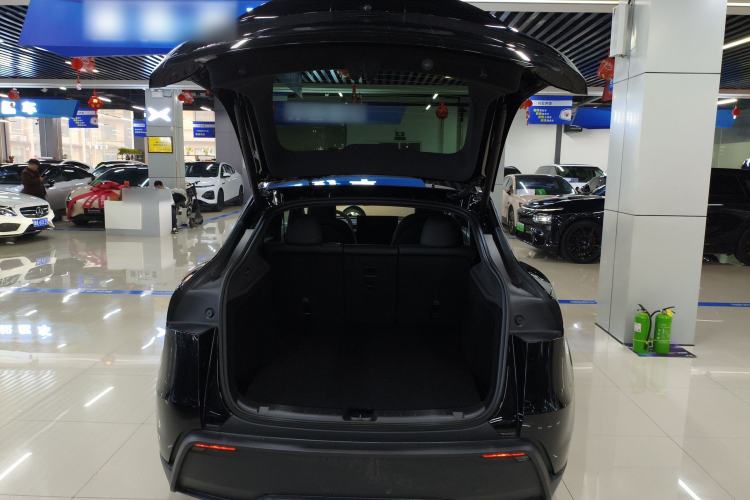 Used Tesla Model Y 2026 Rear-Drive Model
