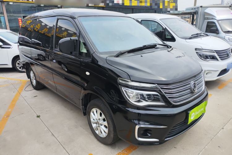 Used FORTHING Lingzhi 2017 M5L 1.6L 7-Seater Comfort Model Front Right 45 Deg