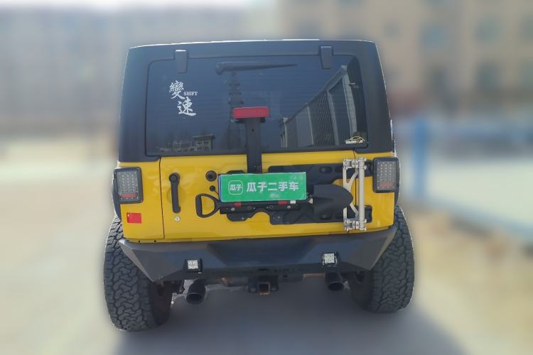 Used Jeep Wrangler 2015 3.6L Rubicon Four-Door Comfort Edition Rear