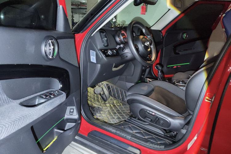 Used MINI Countryman 2017 1.5T COOPER ALL4 Very Holiday Edition Chili Red