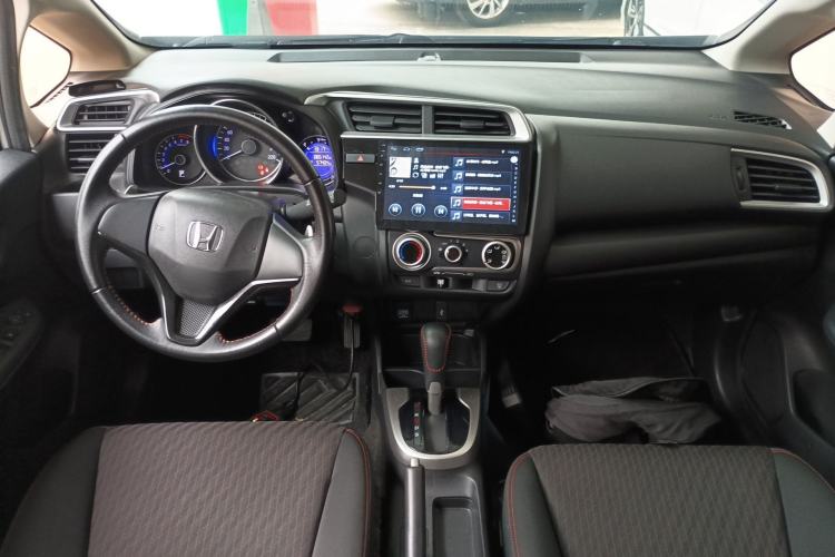 Used Honda Fit 2018 1.5L CVT Trendy Run+ Edition Center Console