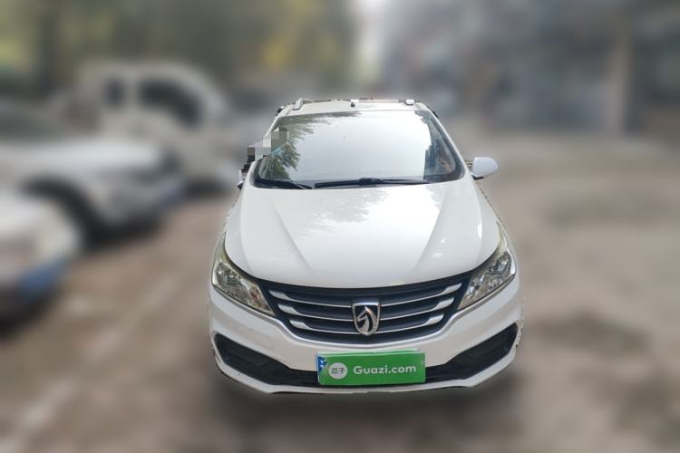 Used Baojun 310 2016 1.2L manual Comfort trim level