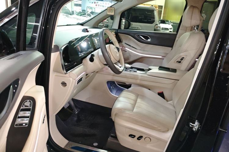 Used VOYAH Dream 2022 Low-Carbon Edition Home