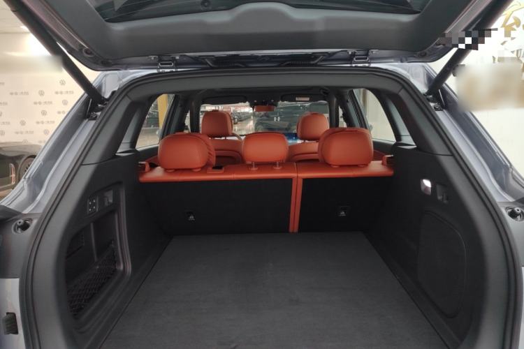 Used Hongqi HS6 PHEV 2026 220 All-Wheel Drive Smart Hybrid Version Trunk