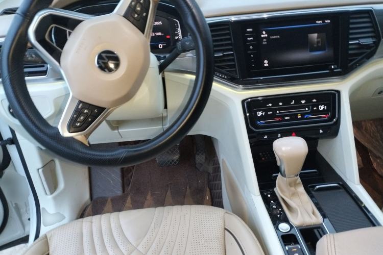 Used Volkswagen Viloran 2020 330TSI Business Edition
