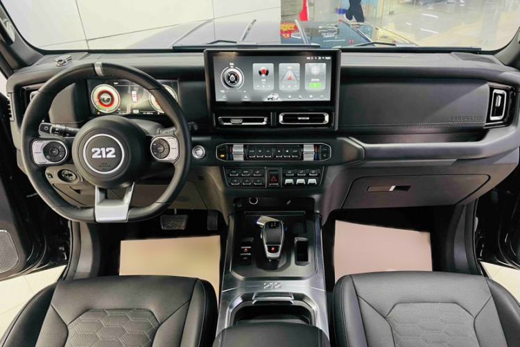 Used 212 T01 2024 2.0T Mechanic