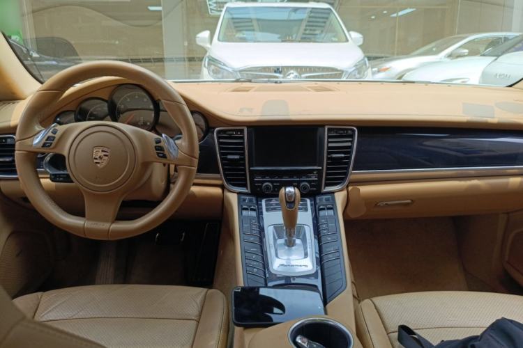 Used Porsche Panamera 2010 Panamera 3.6L Center Console