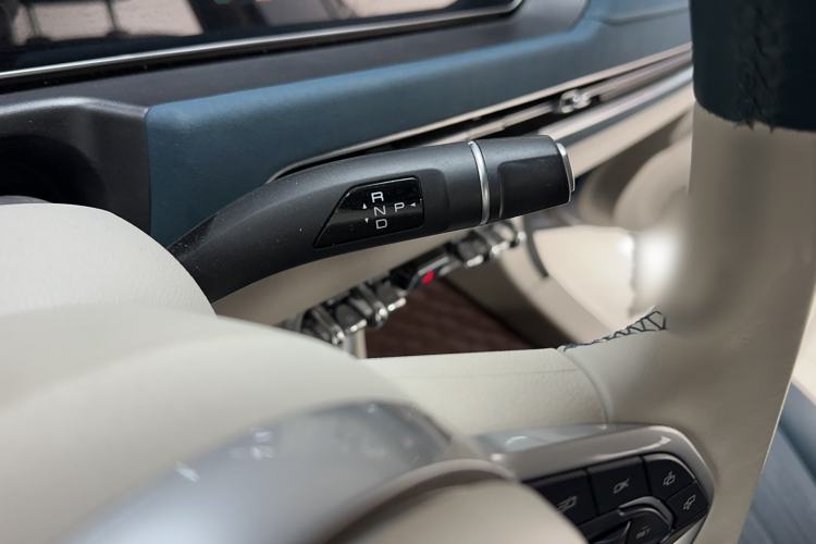 Used ORA Good Cat 2023 401 km Standard Range Luxury Version Lithium Iron Phosphate
