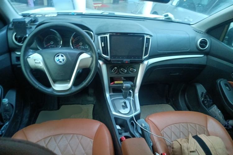 Used Venucia T70 2016 2.0L CVT Smart Choice Edition