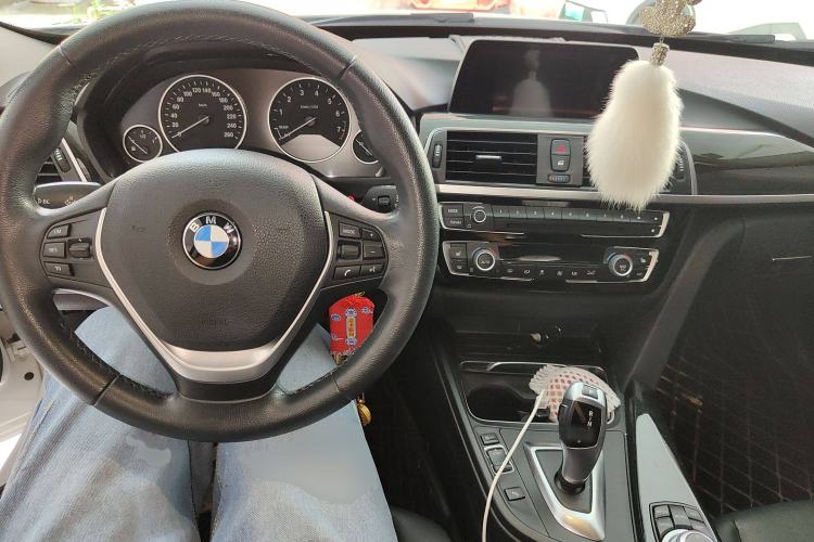 Used BMW 3 Series GT 2017 320i Luxury Design Package