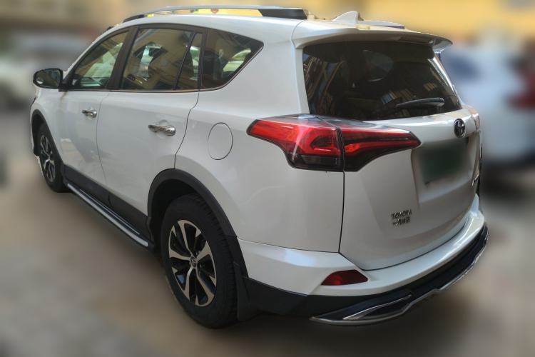 Used Toyota RAV4 2016 2.0L CVT Two-Wheel Drive Fashion Edition China V Standard Rear Left 45 Deg