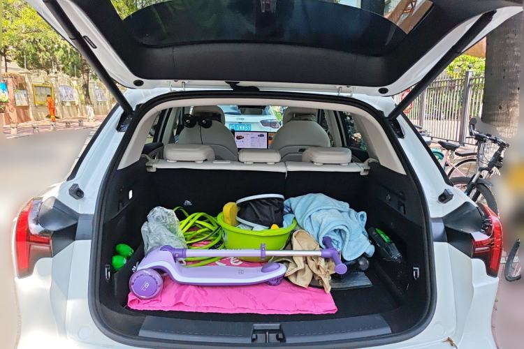 Used NETA L 2024 Extended-Range 310 Flash-Charge Red Edition
