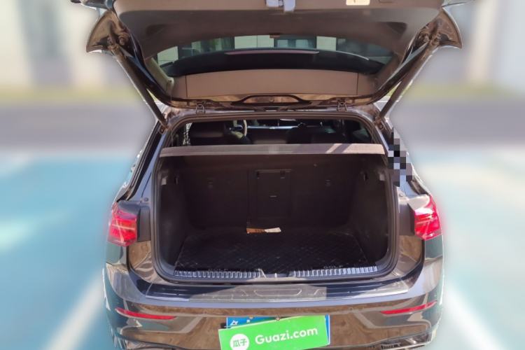 Used Volkswagen Golf 2021 280TSI DSG R-Line Trunk