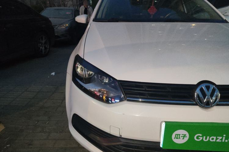 Used Volkswagen Polo 2014 1.4L Manual Fashion Edition
