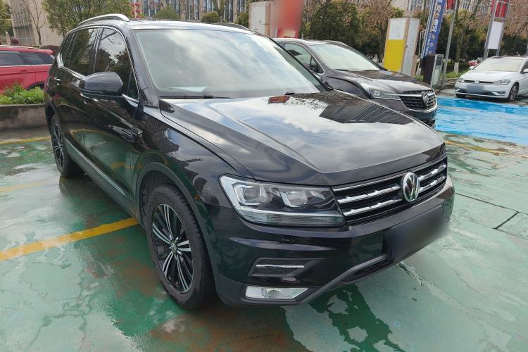 Used Volkswagen Tiguan L 2019 Updated Version 330TSI Automatic Two-Wheel Drive Panoramic Comfort Edition China VI Standard Front Right 45 Deg