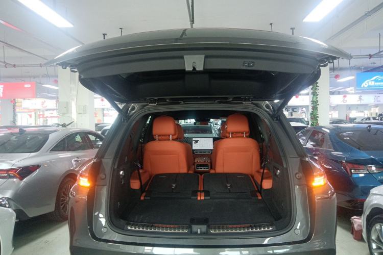 Used Li Auto L8 2023 Pro Model
